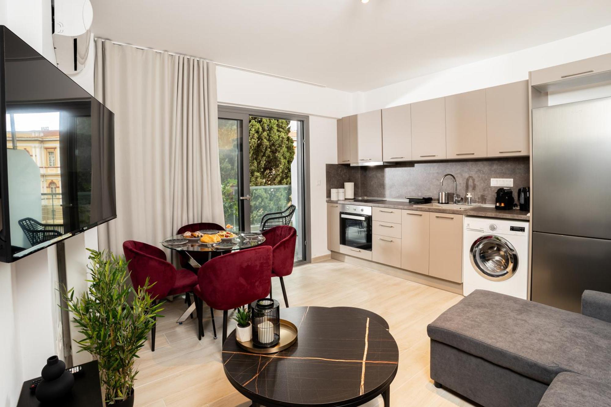 Velvet Luxury Apartments In The City Center By Binobi! テッサロニキ エクステリア 写真