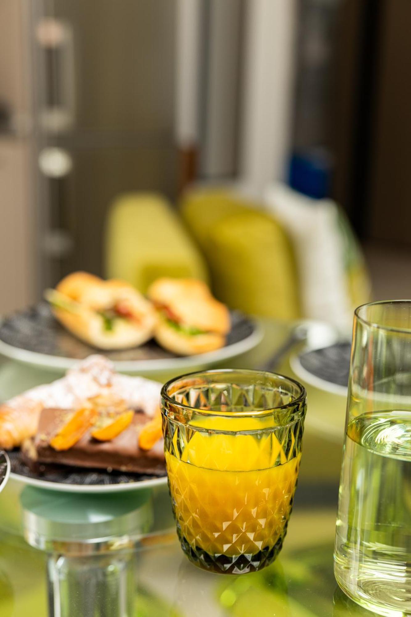 Velvet Luxury Apartments In The City Center By Binobi! テッサロニキ エクステリア 写真