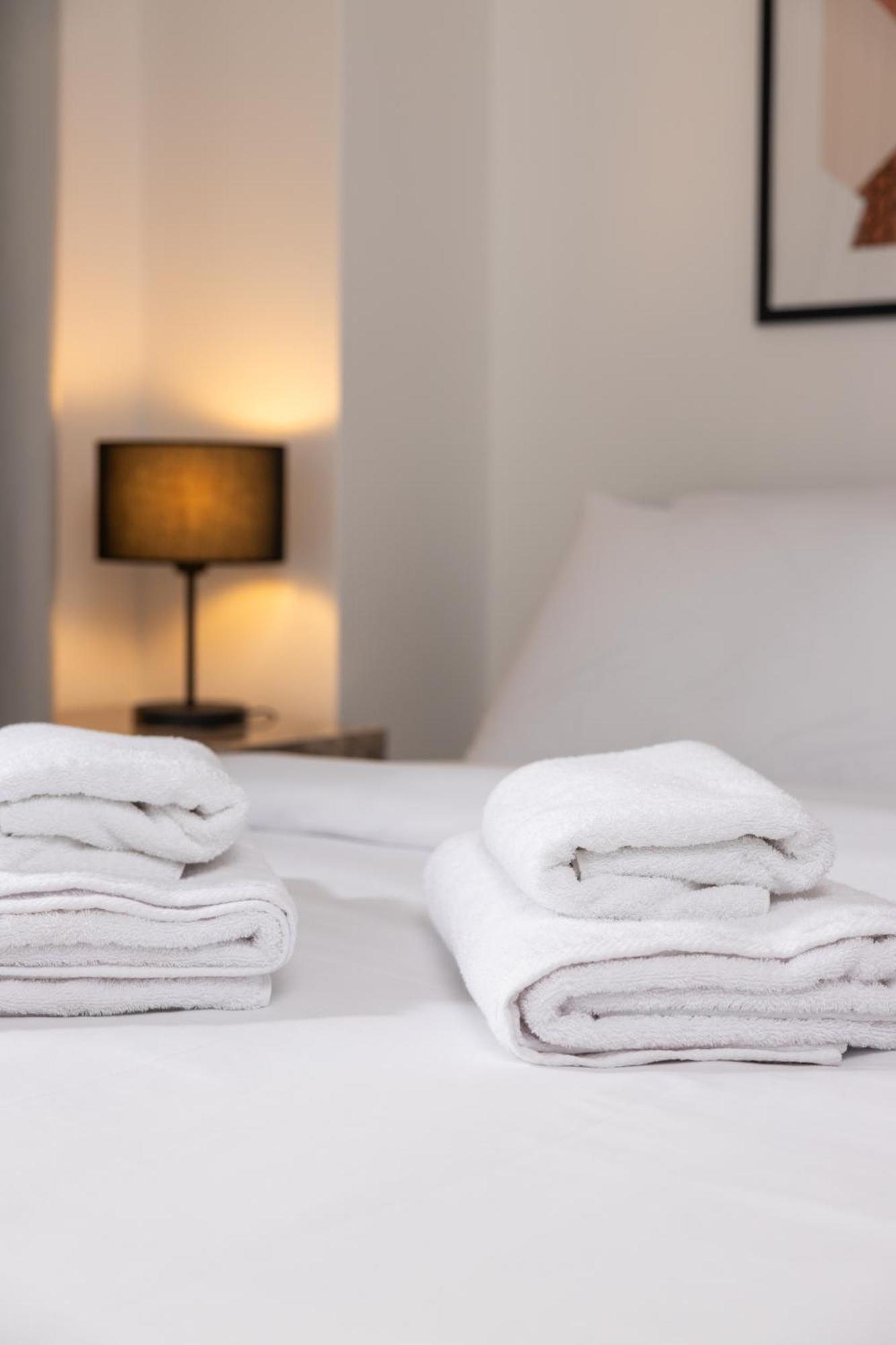 Velvet Luxury Apartments In The City Center By Binobi! テッサロニキ エクステリア 写真